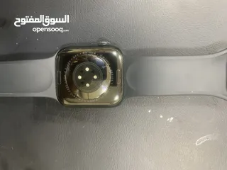  4 ساعة ابل الإصدار السابع بحالة جيدة استعمال بسيط