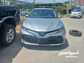  17 تويوتا كامري هايبرد ليثيوم امريكيه  موديل 2020 حره بحاله ممتازه وبسعر مغري للبيع