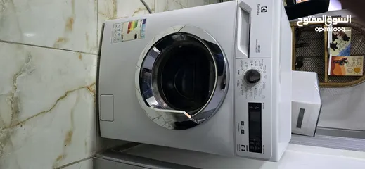  1 غسالة الكترولكس لون ابيض 8 كلو