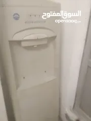  2 كولرات ماء بحالة جيدة جيدة على الفحص