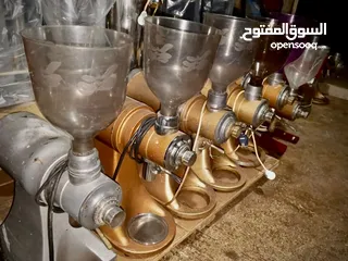  2 ماكنات طحن قهوة بحال الوكالة،واحد وثلاث فاز اسعار منافسة حسب الماكنا