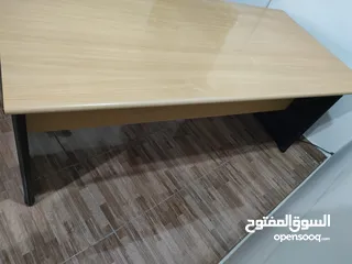  2 desk 180*90 cm in good condition 7 KD only