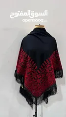  16 تطريز يدوي اثواب وبراويز وساعات وتوزيعات وكتابة بالتطريز على البلايز وصواني مطرزة ومرايات مطرزة