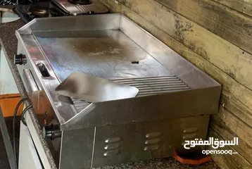  3 ڤان للبيع ( عربه طعام متنقله مجروره)