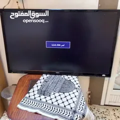  3 شاشه مستعمله استعمال بسيط جديد