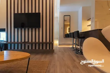  1 ستوديو مفروش فاخر للايجار في برج داماك العبدلي . جديد لم يسكن اثاث فاخر