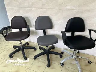 7 كرسي مكتب مريح وأنيق! تصميم عملي بجودة عالية مناسب للمكاتب، العيادات، والصالونات