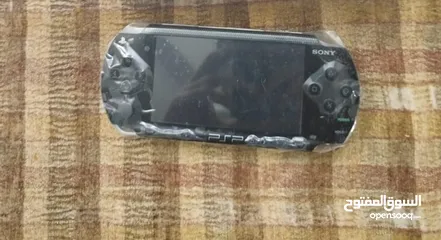  3 PSP with box