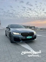  1 BMW 530i M Sport 2021 حادثها بعصه فقط نظيفة جداً