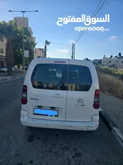  1 citroen berlingo سيارة مرتبة و نظيفة