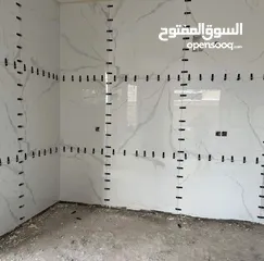  1 بليط وكافة اعمال البلاط والسيراميك والرخام وبديل الخشب وبديل الرخام والجرانيت وأعمال الصيانة العامة