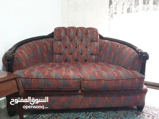  1 كنبة مزدوجة فخمة بحالة الجديده