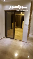  27 شقه مع روف مميزه للبيع