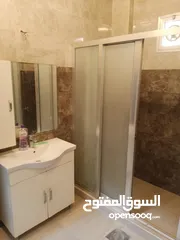  22 شقق  للبيع الزرقاء الجديده شارع 16بمساحات متعدده