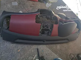  5 قشره تابلو وجحش وسط كامل كيا فورتي ميوزك بتركب من موديل 2010 /2013 وكاله مع البصمه واليرباق