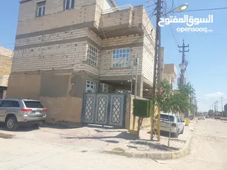  3 بيت مساحتة 100 م  ..للبيع