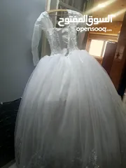  1 فستان عروس عدد 2 للبيع