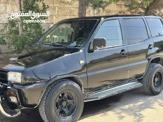  5 نيسان تيرانو 1995