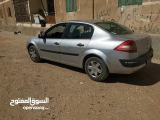  4 رينو ميجن 2    2008