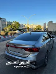  6 كيا سيراتو القصة الجديدة قصة 2019 ، ترخيص 2018 ، فئة GT ، إمكانية البيع نص كاش ونص شيكات او البدل