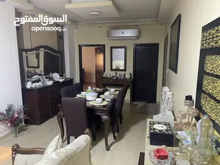  8 شقة للبيع ضاحية الرشيد  خلف كلية العلمية الاسلامية  ،شبه ارضي مساحة 160متر+80متر مربع ترسات مع حديقة
