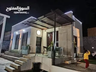  1 شاليه مفروش وجغهز للبيع بسعر مغرري جدا عالكاش البيع لعدم التفرغ