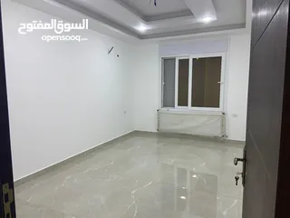  3 شقة مع روف للبيع مع تدفئة غاز ومواصفات ديلوكس (آخر شقة في الاسكان)