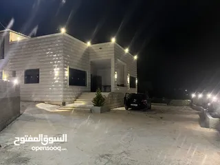  2 بيت مستقل للبيع ذو اطلالة رائعه