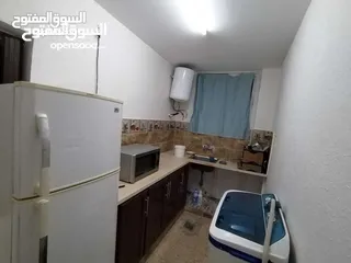  6 بيت مفروشة