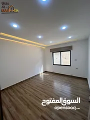  14 في ارقى مناطق الجبيهة شفا بدران شقة طابق ثالث مع رووف للبيع