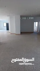  2 مخازن للتخزين بمساحات مختلفة للايجار