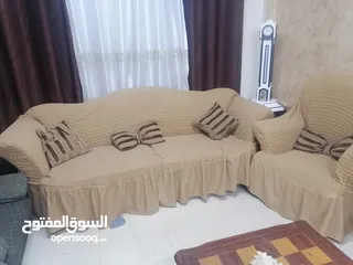  7 طقمين كنب للبيع بسعر مغري
