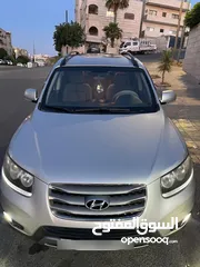  1 هيونداي سانتافي 2012 للبيع