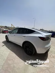  3 Tesla Model Y 2022