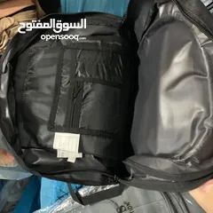  2 حقائب مدرسية   ( شنط)