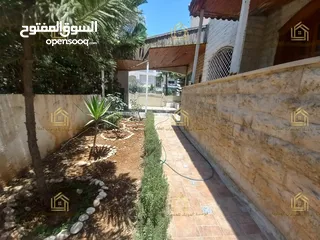  15 فيلا للايجار .. يوجد خيارات اخرى Villa for rent.. other options available / V152