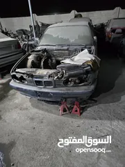  20 قطع غيارر. bmw e60 e46 e36 e39 f10 f30 وتوفير من شارقه وتصليح مشاكل كهرب وتجديد سيارات القديمه e30