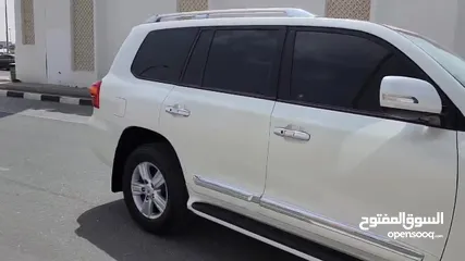  17 Toyota land cruiser vxr model 2014