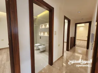  17 شقة فارغة للبيع في عبدون ref : 14391