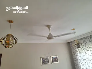  14 ثريا لون ذهبي مع ليد كريستال ( ستينلس ستيل) عدد 2 مستعملة بحالة ممتازة