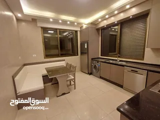  18 شقة فارغة فاخرة في - عبدون - مساحة 200 متر ثلاث غرف نوم و ديكورات مميزة (6717)