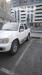  5 Nissan Pathfinder 2004