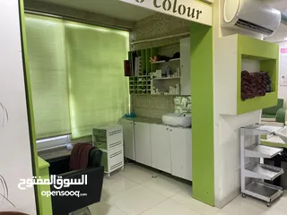  7 صالون سيدات للبيع مقابل جامعة الاميرة سمية وبالقرب من الجامعة الأردنية