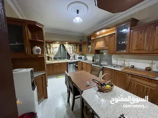  12 شقة مفروشة للإيجار 210م2 ( Property 38926 ) سنوي فقط