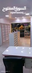  2 ديكور محل اكسسوارات خشب  يصلح لعدة مصالح مع ستاندات حديد وخشب وهوكات بحالة الجديد