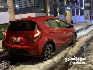  10 Toyota Prius c 2018