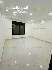  10 شقة فاخرة - لم تسكن - طريق المطار - 3نوم 2ماستر - 205م - أول  - تستحق المشاهدة