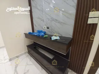  28 شقة جديدة - لم تسكن - خلدا - 3نوم 1ماستر - 200م - بلكونة بإطلالــــه مميزة - قرب الخدمات العامة -