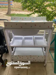  2 ستاند تغير  حفاظه مع بانيو