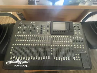  1 Behringer X32 Digital Mixing Console – Pro-Grade Mixer in Excellent Condition!